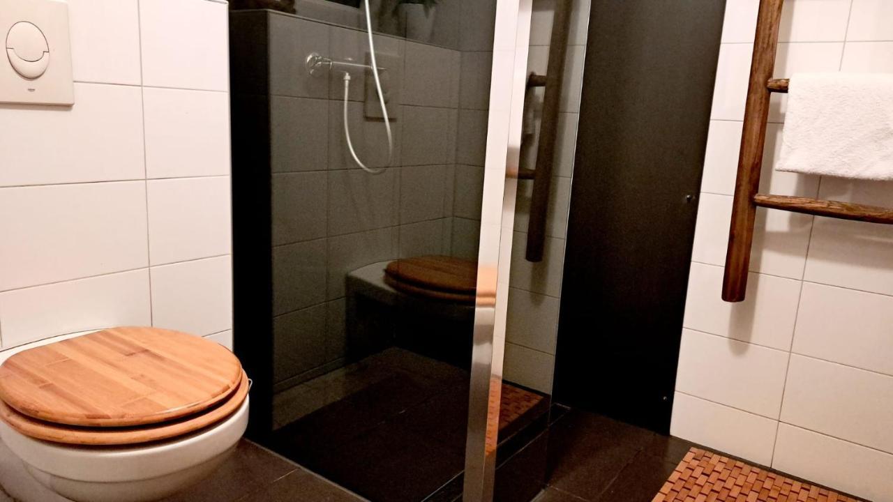 Comfortable Chalet In A Unique Location In Forest 에선 외부 사진